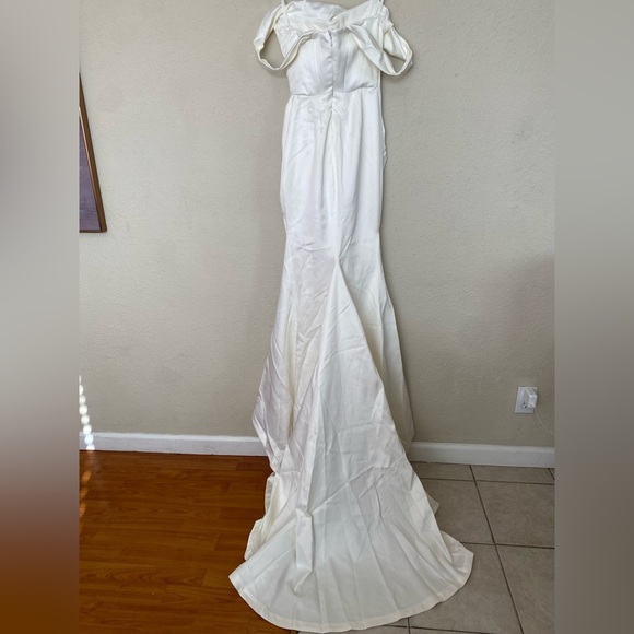 House of CB 'Delphine' Ivory Draped Corset Bridal Gown NWOT size S - Picture 6 of 15